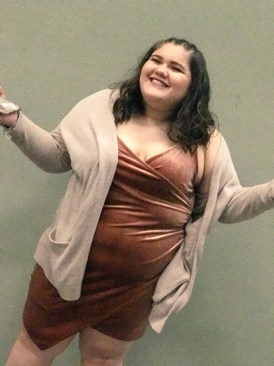 ashlie_bautista's tweet image. so last night, I wore something that I never thought I would wear. I’m very insecure but with the help of my amazing friends for hyping me up, i was able to wear it and gained a little bit more confidence in myself. ❣️