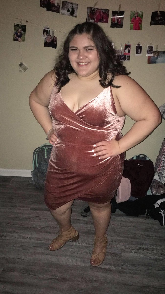 ashlie_bautista's tweet image. so last night, I wore something that I never thought I would wear. I’m very insecure but with the help of my amazing friends for hyping me up, i was able to wear it and gained a little bit more confidence in myself. ❣️