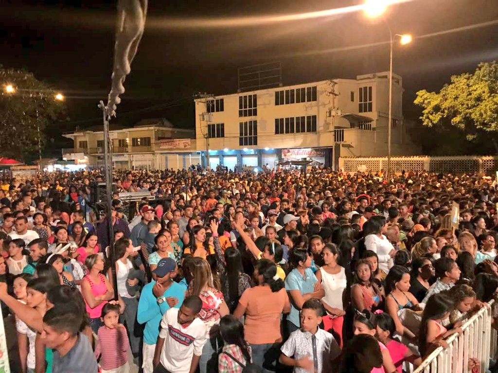 El municipio Morán también está de fiesta! Esta noche elegimos a su reina de carnaval.
