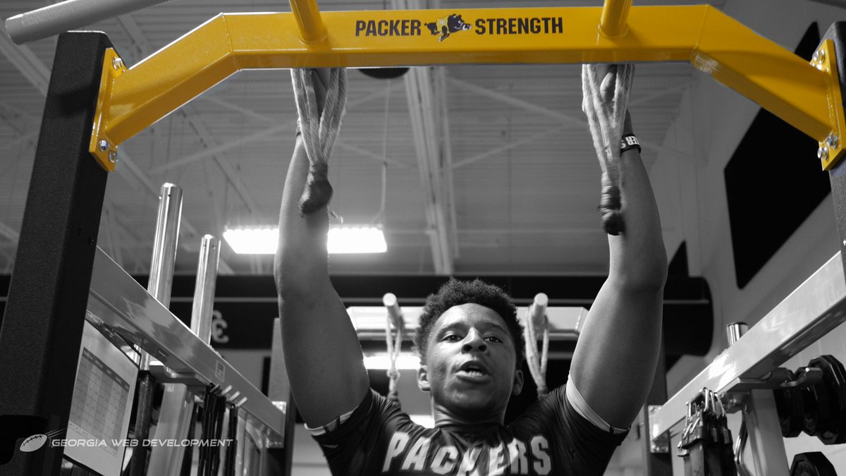 CCPackersFball's tweet photo. When you’re hungry for it... the #grind never stops. 💪🏽🐗🏆  #betterthanyesterday #StrongerThanYesterday https://t.co/qUDC4pvH8y