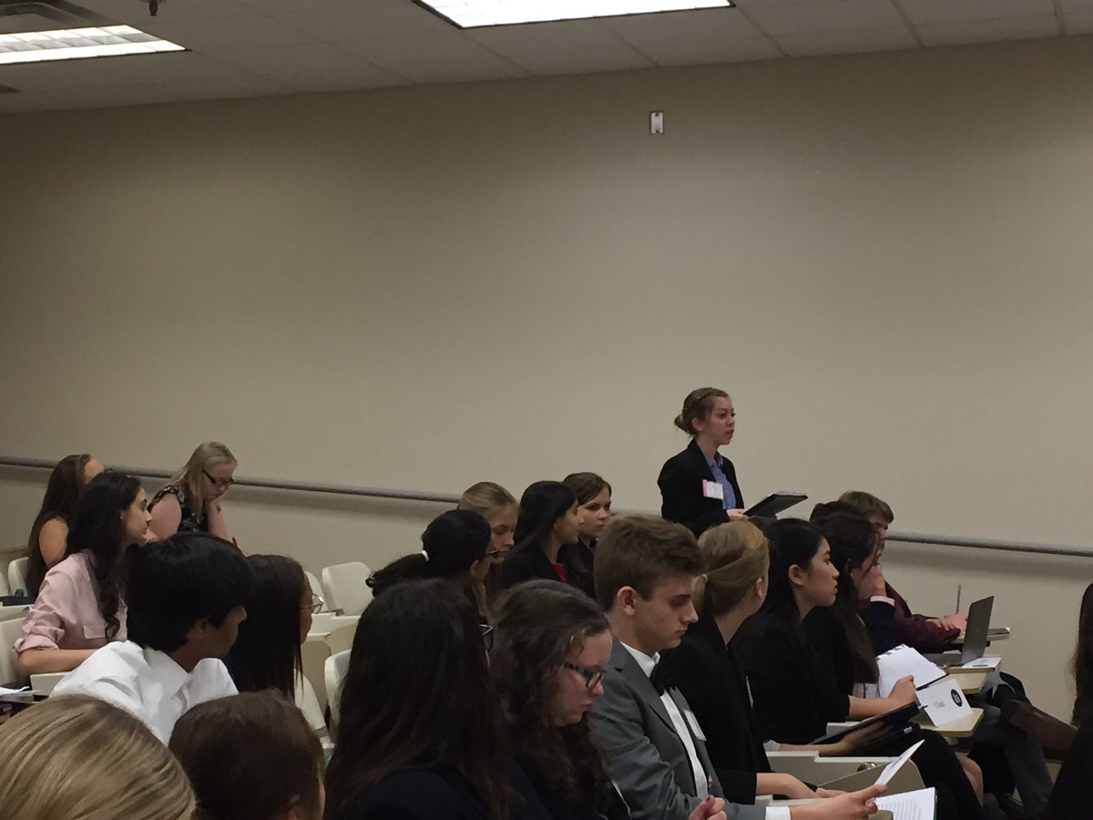 rmhsmodelun's tweet image. Rising under a P-23 to push that policy! Fighting for rights of refugees! #ModelUN #diplomacy