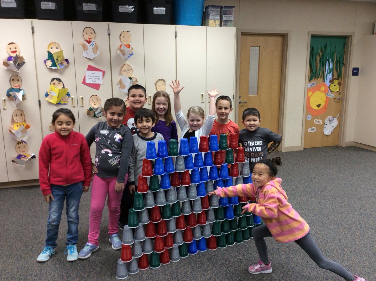 MrsEdalen's tweet photo. Hundred cups for the hundredth day! #teamworkmakesthedreamwork #100dayscooler #tigersrock https://t.co/oSO3SlhQbu