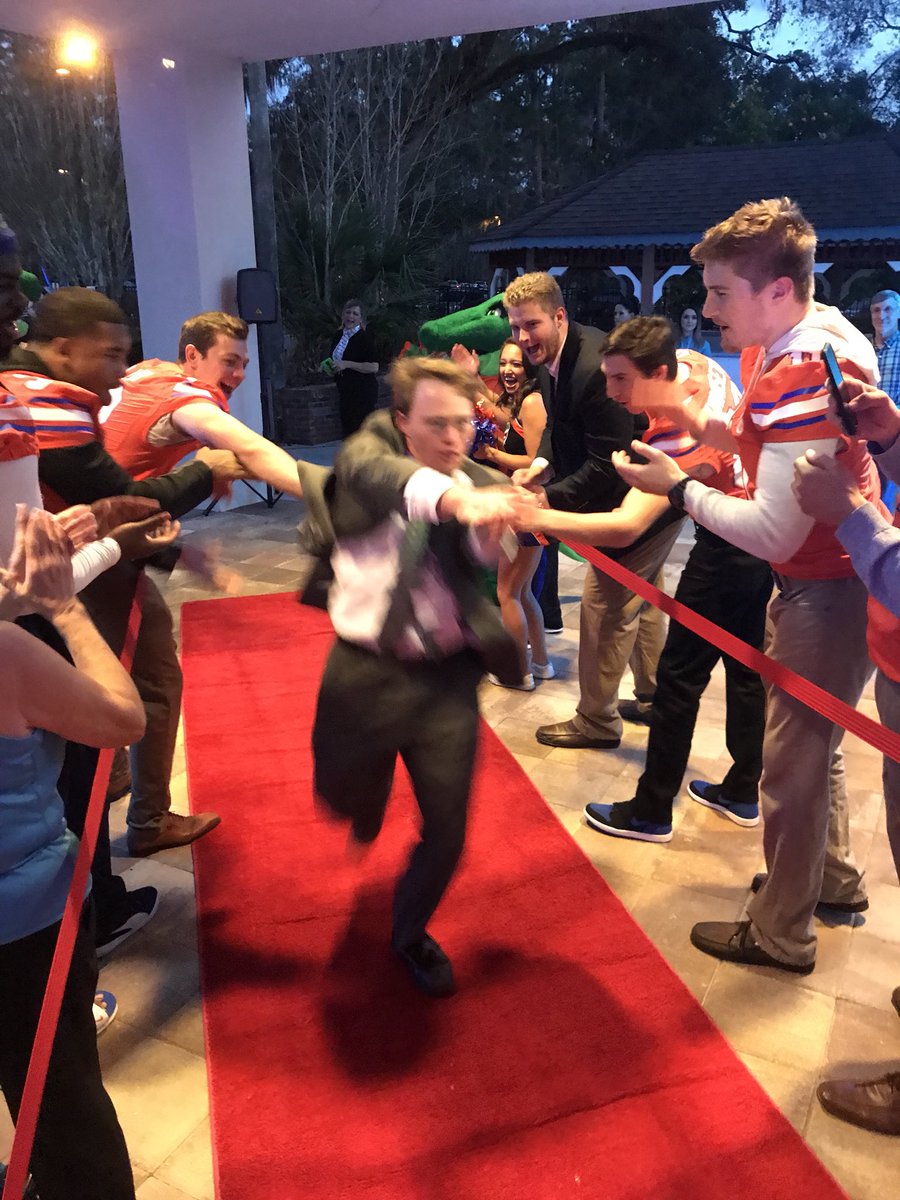 CoachDanMullen's tweet image. #NightToShine2018 Our Gator Football Family had the time of our lives tonight! Honored to spend such a special evening with The Kings and Queens.