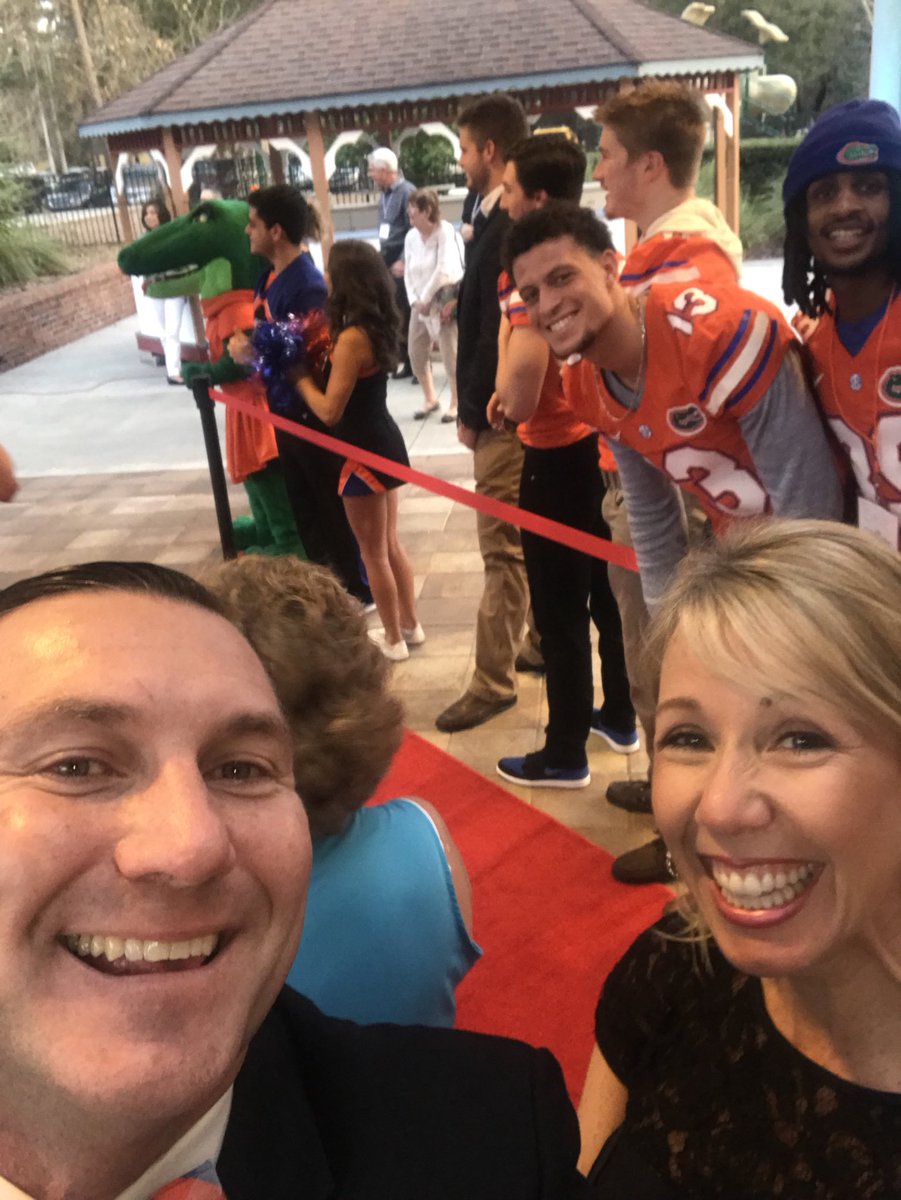 CoachDanMullen's tweet image. #NightToShine2018 Our Gator Football Family had the time of our lives tonight! Honored to spend such a special evening with The Kings and Queens.