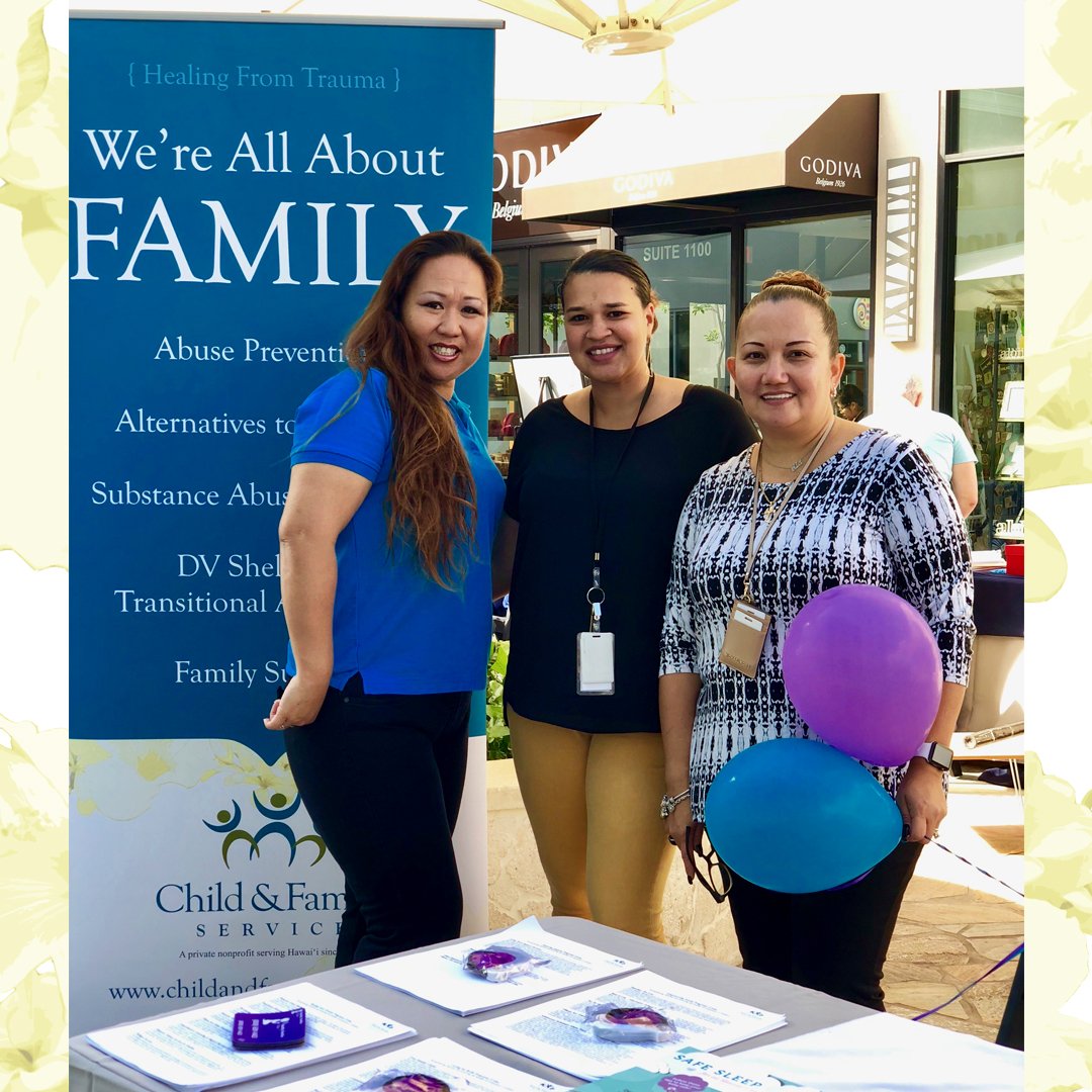 CFShawaii's tweet photo. Our CFS O'ahu Staff were at today's Keiki Wellness &amp; Transition Resource Fair at @KaMakanaAlii! Staff passed out resources, CFS bags, and flyers to shoppers as they stopped by. 
#KeikiWellness #TransitionResource #KaMakanaAlii #KeikiWellnessTransitionResourceFair #Family https://t.co/4xm1kH5pTh