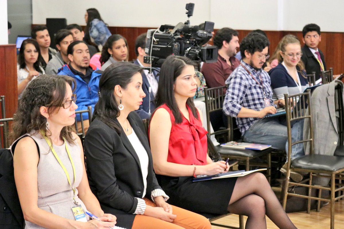 3. Hoy desarrollamos, desde el <a href="/GrupoCumplirODS/">Grupo Parlamentario #CumplirODS</a>, un taller de capacitación sobre Finanzas Públicas y Objetivos de Desarrollo Sostenible #ODS. Cabe destacar la participación de <a href="/esthercuestasan/">Esther Cuesta Santana</a> y <a href="/Gabitegui/">Gabriela Larreátegui</a> por su deseo de aportar en estos temas. Reconocemos apoyo de <a href="/ONUecuador/">La ONU en Ecuador</a>