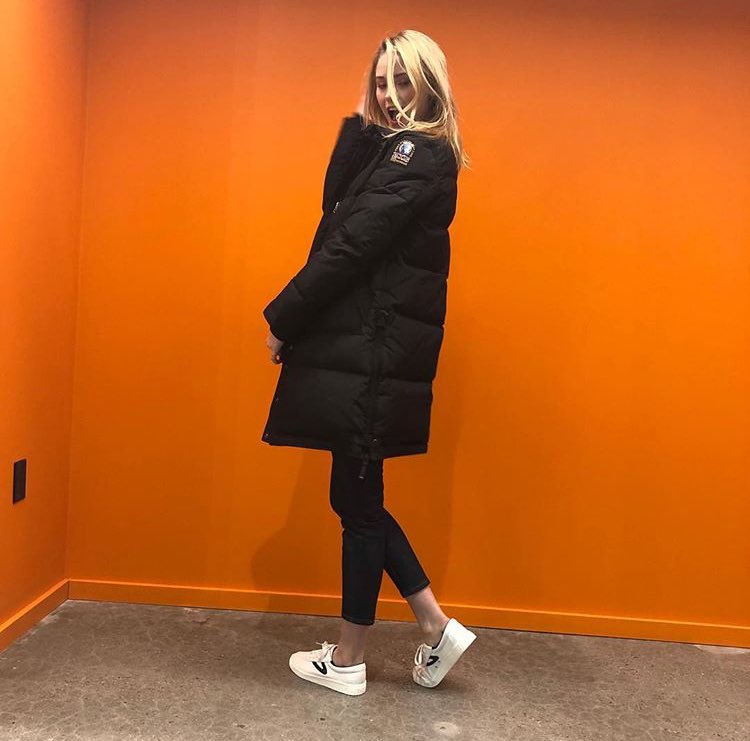 CarryRutgers's tweet photo. My coat is almost bigger than I am but it’s warm https://t.co/lr3EadbLfh
