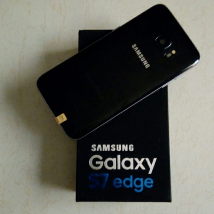 SimuChapChap's tweet photo. Samsung Gallaxy s7edge 📱
12/5 Mp 4GB Ram 32GB Rom
Full Box and accessories 📦
Darkblue &amp; Gold Available
Price 850,000/= Tsh
Call or Text 📲
+255655845522
Free delivery in DSM 🚗 https://t.co/cW39M47YBg