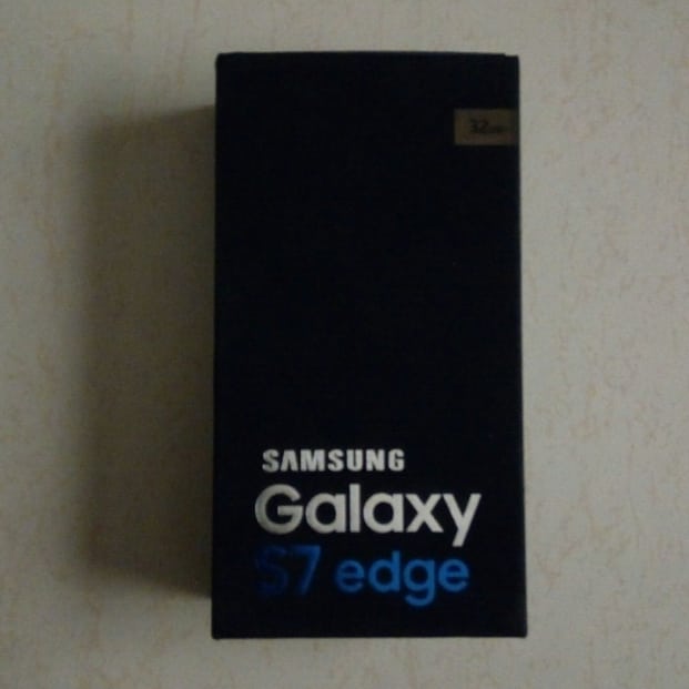 SimuChapChap's tweet photo. Samsung Gallaxy s7edge 📱
12/5 Mp 4GB Ram 32GB Rom
Full Box and accessories 📦
Darkblue &amp; Gold Available
Price 850,000/= Tsh
Call or Text 📲
+255655845522
Free delivery in DSM 🚗 https://t.co/cW39M47YBg