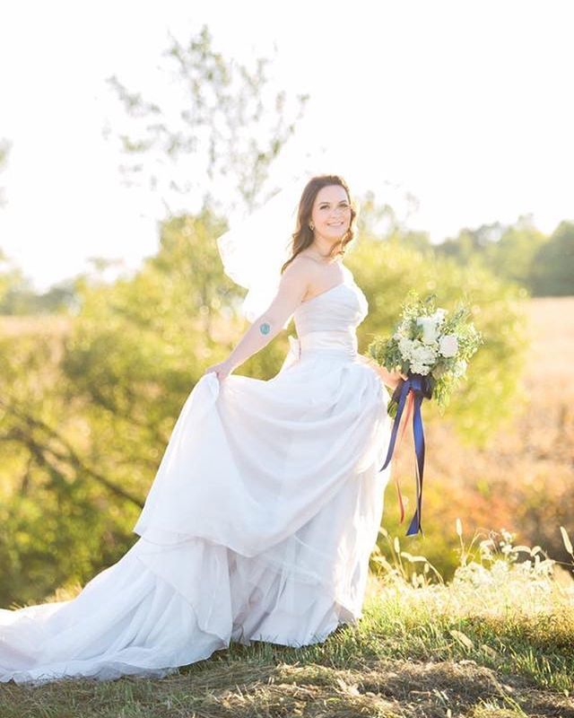 PumpHouseCaters's tweet photo. Matt Erickson could be your wedding photographer too and you could have whimsical, princess-like photos of your own. Come meet him March 4th at the #ashlandbridalshow2018 @mattericksonphotography #ohiophotographer #weddingphotographer #bridesinthewild https://t.co/ahlQbsdPWy https://t.co/sTaPTgVeSW