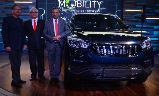 EeYuva's tweet photo. #AutoExpo2018 : Mahindra Unveils TUV Stringer, e-KUV 100 And Its Future Mobility Concepts
#AutoExpo18 #AutoExpoAtNight #AutoExpo #MahindraSyouV #mahindraautoexpo @anandmahindra @MahindraRise @MahindraRacing 

https://t.co/2wJsHQSC1k https://t.co/qqMX7c66f1