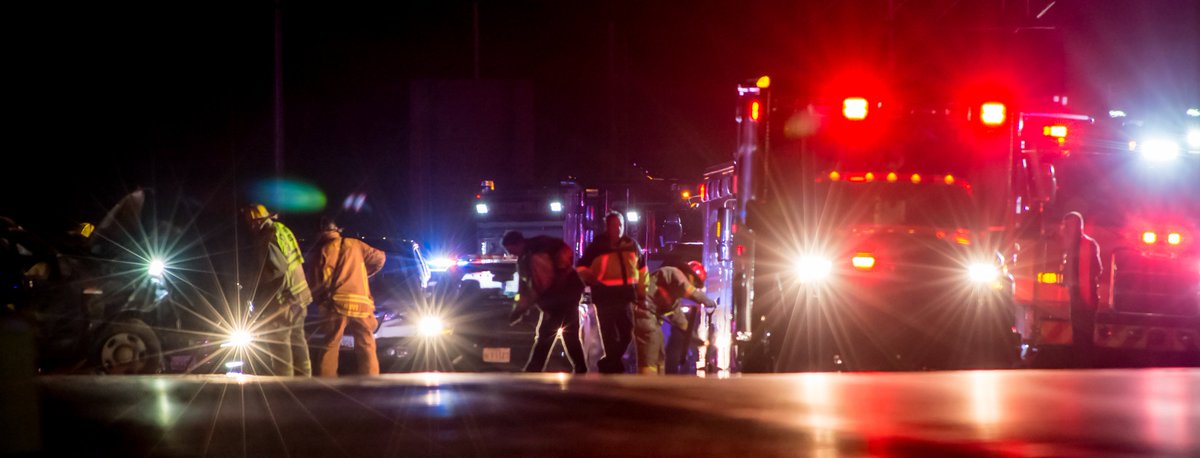 TheRealBSPhoto's tweet photo. We had to stop and photograph the hard work of #HoCoPD and #HoCoDFRS tonight as they worked the accident scene that closed NB MD 29 at Rt. 32 tonight.
Thank you @HCPDNews and @HCDFRS for your service. https://t.co/nQi2aCftwg