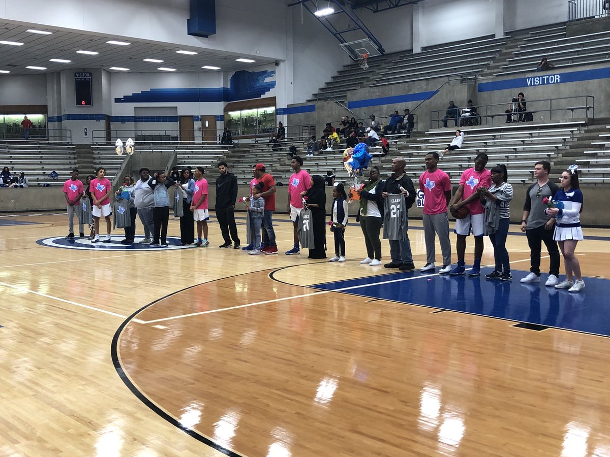 Thanks to all our seniors for all of their hard work and congrats on the W on senior night. A couple of people not pictured but were also with us tonight. #RIPCriss #ArdenseStrong @GPHSGophers @GPHSBasketball @GPISDATHLETICS