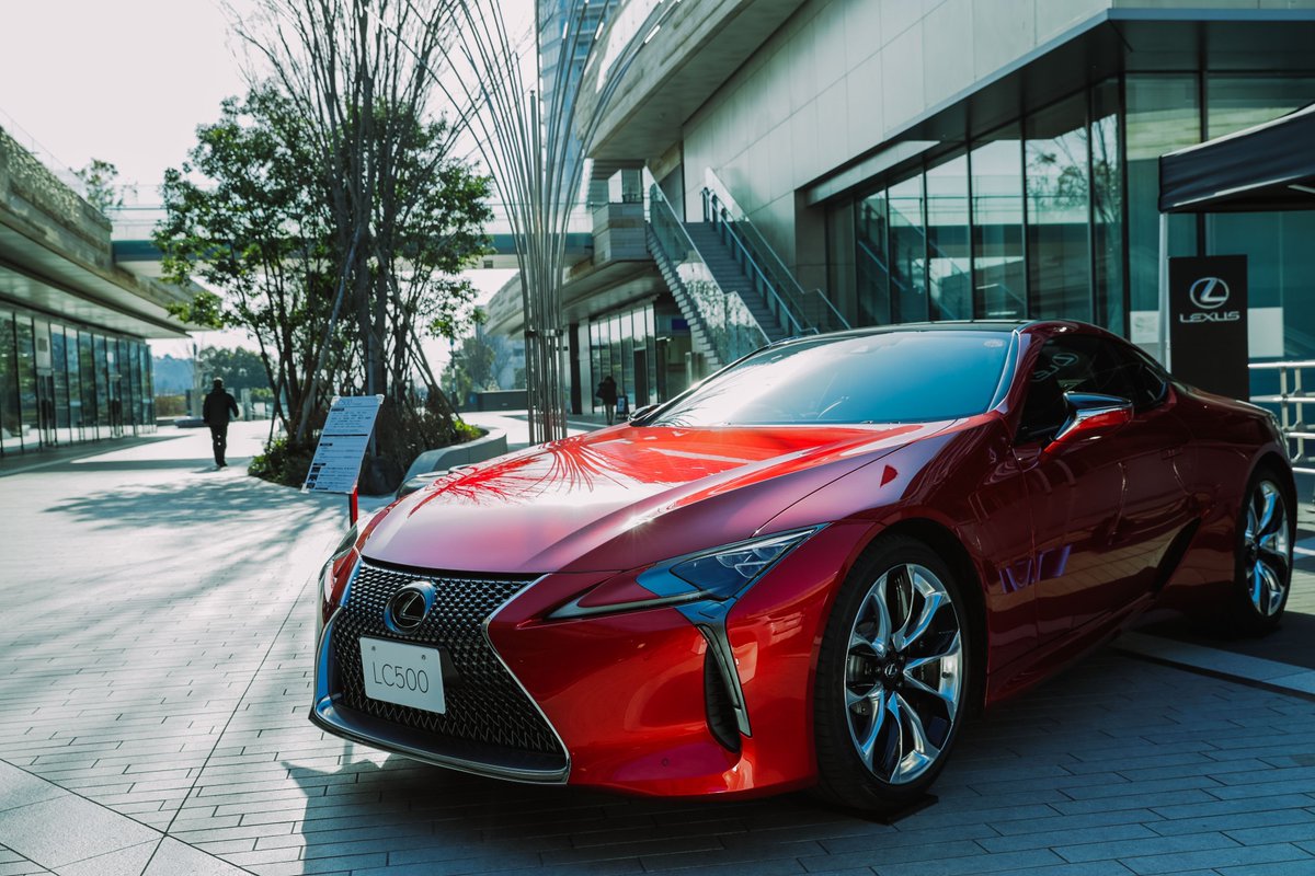 Lexus レクサス Sur Twitter Lexus Spindle Rink 展示 試乗会 二子玉川ライズ にて開催中です バレンタインらしいレッドのlcや その他人気車種を展示しています Lcは試乗も可能です 詳細はこちら T Co B925xcwzoo レクサスリンク Lexusrink