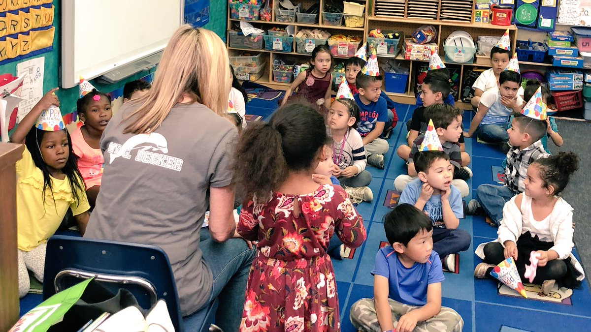 DeckerPUSD's tweet photo. Even the @PomonaUnified Superintendent, School Board President &amp; @pomonachamber Director came to the “everyone is 5” party in TK #happybirthdayTK #showandtell #publicspeaking #transitionalK #proudtobepusd #deckermakeswaves https://t.co/tbkhrisLwN