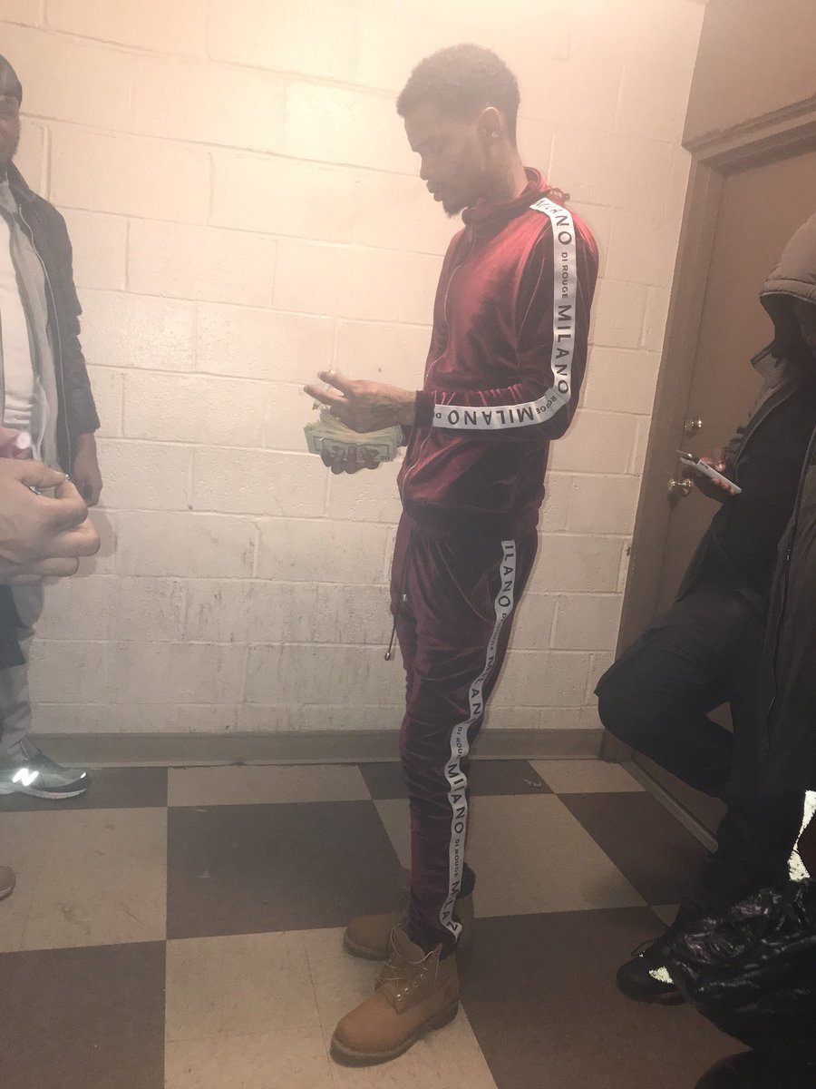 BarryFarmsGary's tweet photo. THUGGER https://t.co/yyoFdYNsW4