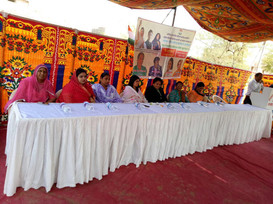 RajasthanPMC's tweet photo. In Jodhpur Rural #IAmCourage workshop has been conducted by District President Sangeeta Benial and Incharge Ragini Chaturvedi https://t.co/qOUliBkFx6