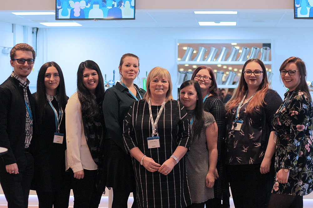 OnefileUK's tweet photo. Members of our lovely customer service team, who had a ball chatting to our customers at #OneCon2018 last week. Shoutout to the rest of the team who held the fort in the office for the day, too! https://t.co/8rWhJj3XqG