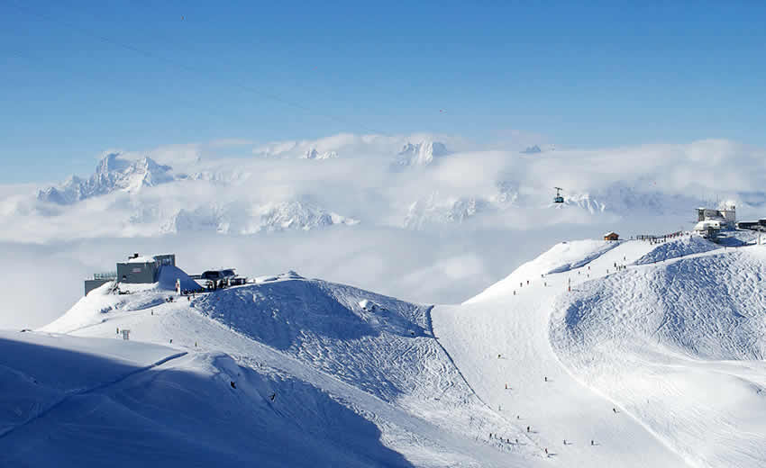 De WintersportNieuwsbrief staat deze week weer vol handige tips: Wintersport in Zwitserland hoeft niet duur te zijn. Veilig op weg naar de sneeuw. Wintersport in Davos v.a. 219 p.p incl. skipas èn ontbijt en last minutes februari en maart #wintersport #lastminute #zwitserland