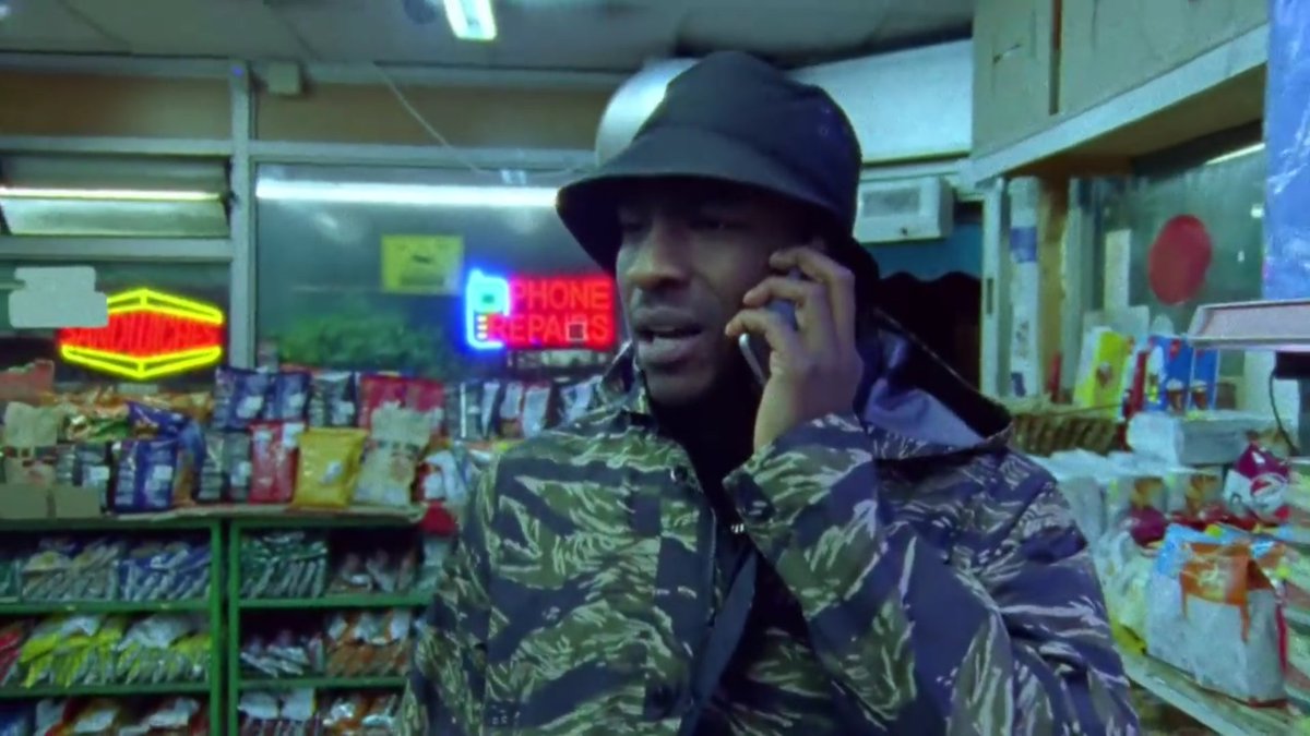 DiegoDan5o's tweet photo. From not picking up the phone in his 1st music video to being on the phone in a Nike ad. @Skepta's journey 👏🏿 https://t.co/pUNS8FWfK5