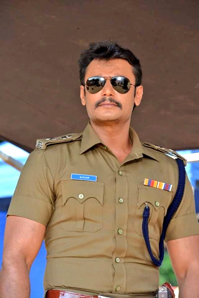 Dachhusharu7999's tweet photo. #6DaysToGoForDBossBday 
#DUthsava @dasadarshan  @vijayaananth2 @dinakar219 @Dcompany171 @DTYIFCOfficial  @Darshanfans171 @DarshanTrends @MandyaDss7999 @darshanites_77 @DFDH7999 @Dfanscompany @DarshanFanz  @DarshanFans_FC @CSD_Girls @TrendsBengaluru @Kkbdfa @NammaKFI @cineloka https://t.co/a7x2hbO8Cg
