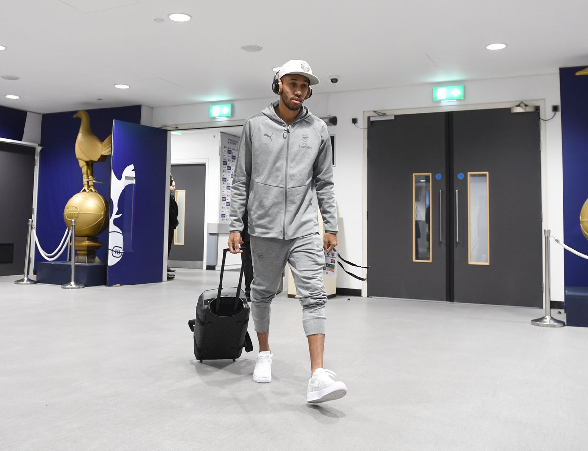 Stuart_PhotoAFC's tweet photo. Pre match at Wembley stadium #arsenal #afc https://t.co/UbSNkUpsJg