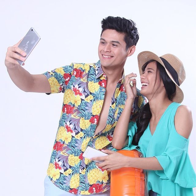 MyPhoneOfficial's tweet photo. Tigilan muna ang away at tampuhan ngayong Araw ng mga puso β€οΈ Share the #MyPhoneVdayMoment with a BIG smile on your face. #WalaKaSaPhoneKo #Valentines #MyPhoneBidaAngPinoy https://t.co/Qd9ylvE1fC https://t.co/4N90G6J5Z9