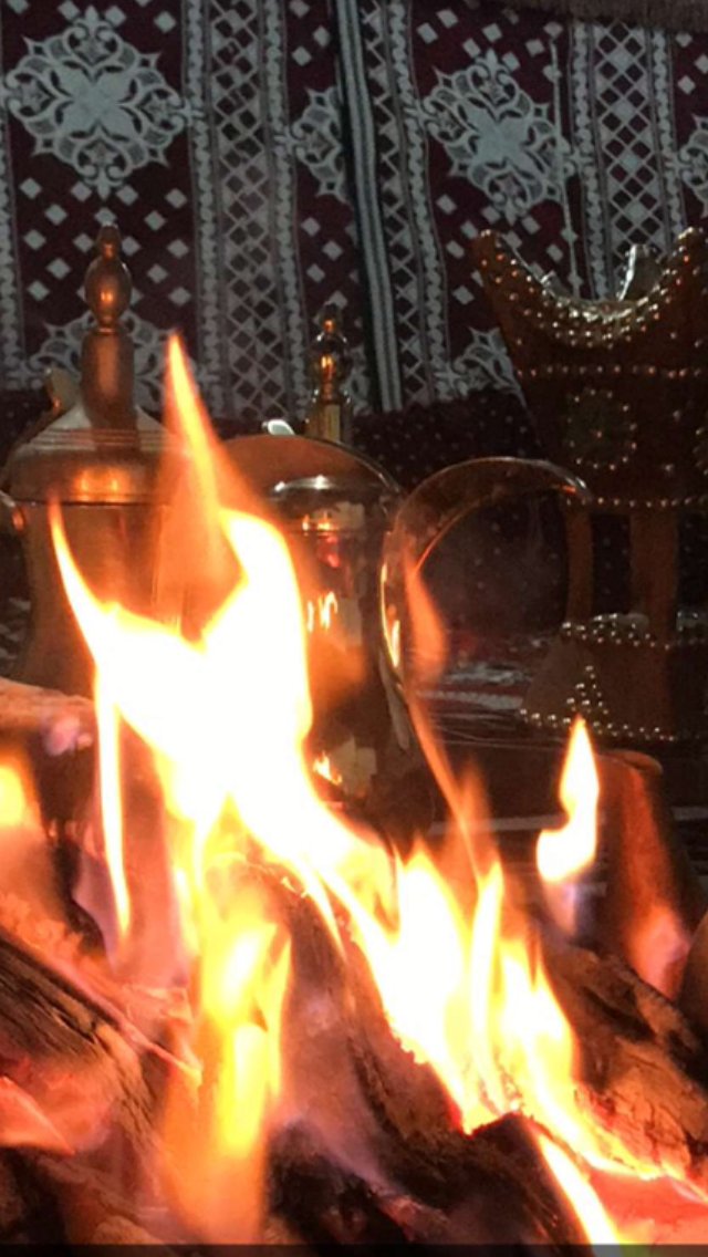 y_ixx4's tweet photo. القوم لاجونا مع الباب اكرمنا الحاهم 
بهبة الريح والكيف والعود يفوح ريحه 
الخاص للتبادل فقط ✋🏻 https://t.co/a3rwCpd8AT