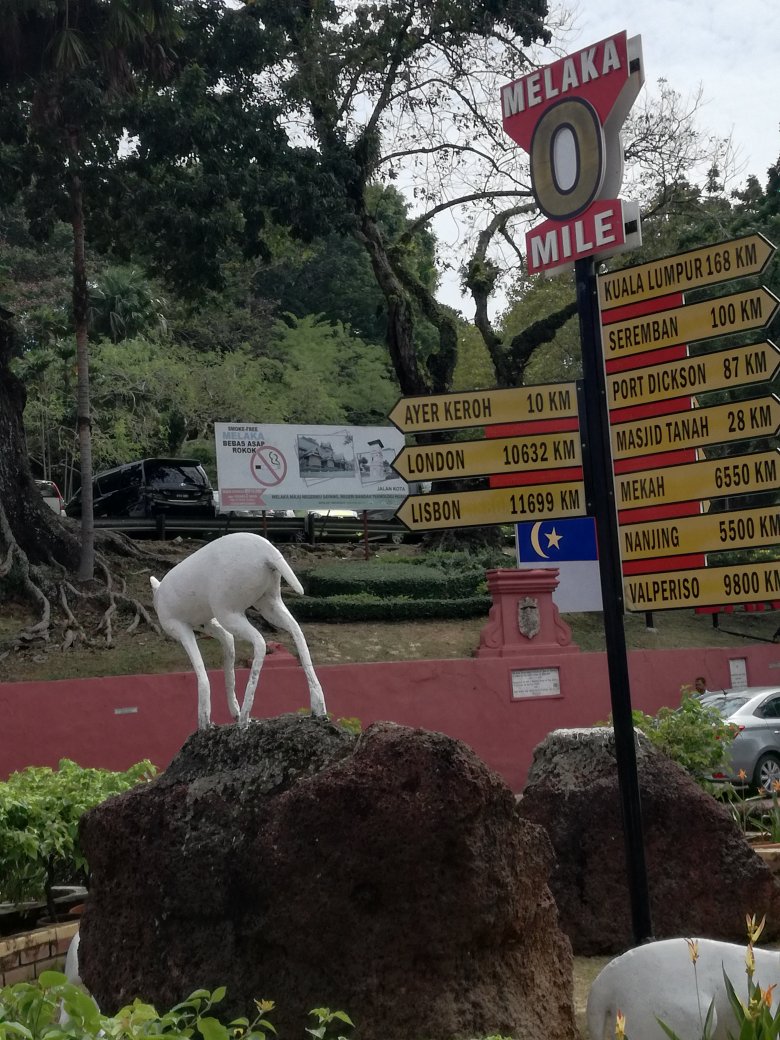 brunowinck's tweet photo. Ouch! 11699 km to #isc18lx in Lisbon
Better a find fast mean of transportation to be on time for september.
Tomorrow #portuguese practice :) what I learned from
@dieHauteCulture ,
#RealLifeTest https://t.co/uFXmXcKAHG