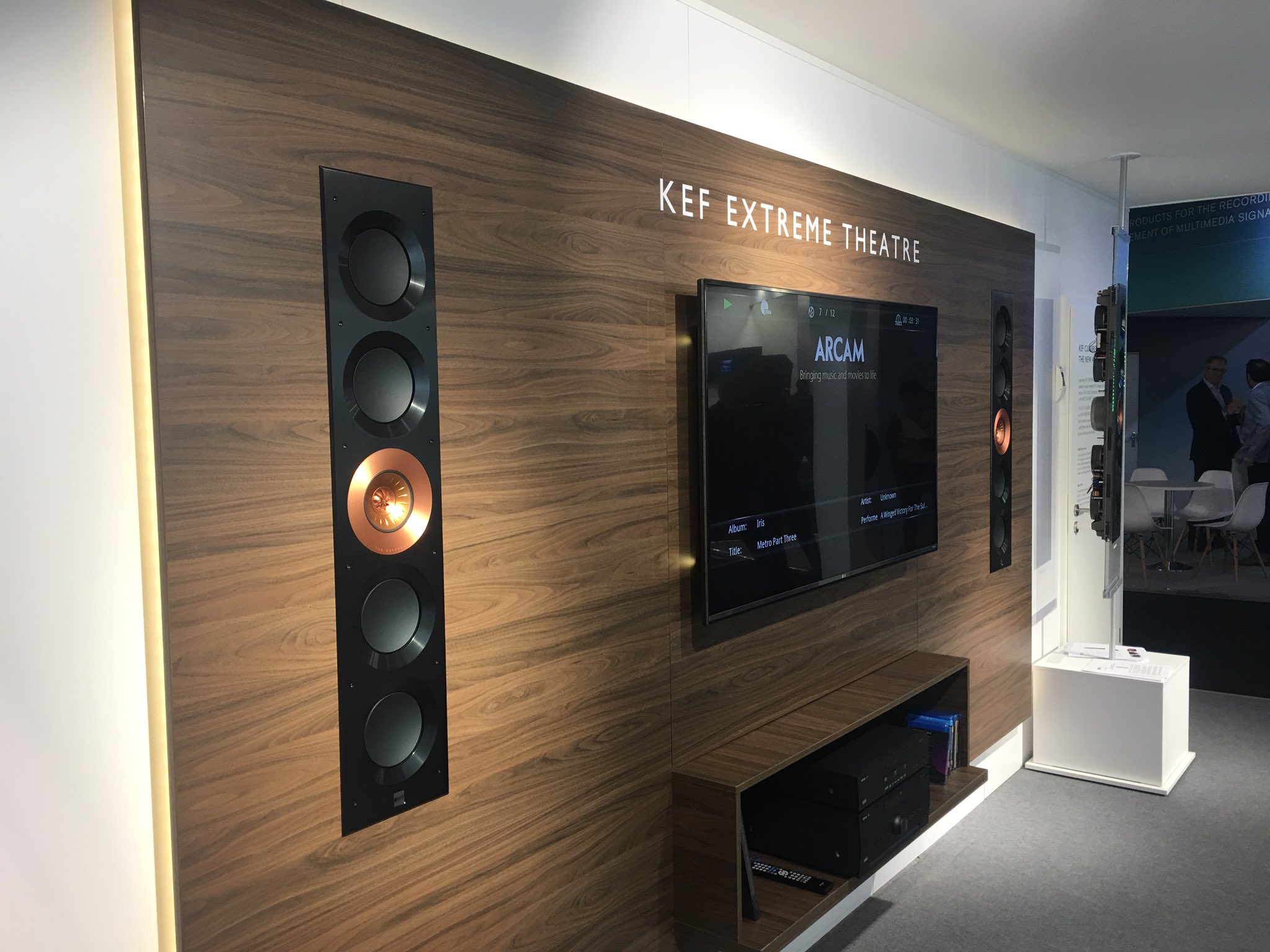 встраиваемые ас kef ci160csds. Dali phantom s-180. встроенная акустическая. Canton inwall 889 white. Dali phantom s-280.