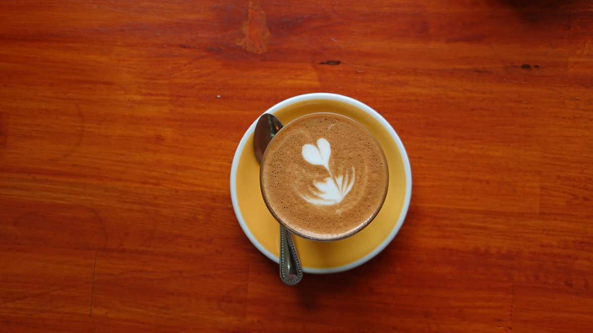mookiespj's tweet photo. ร้านคั่วกาแฟฝั่งธน #RoastRunner https://t.co/c2rX8WdDai