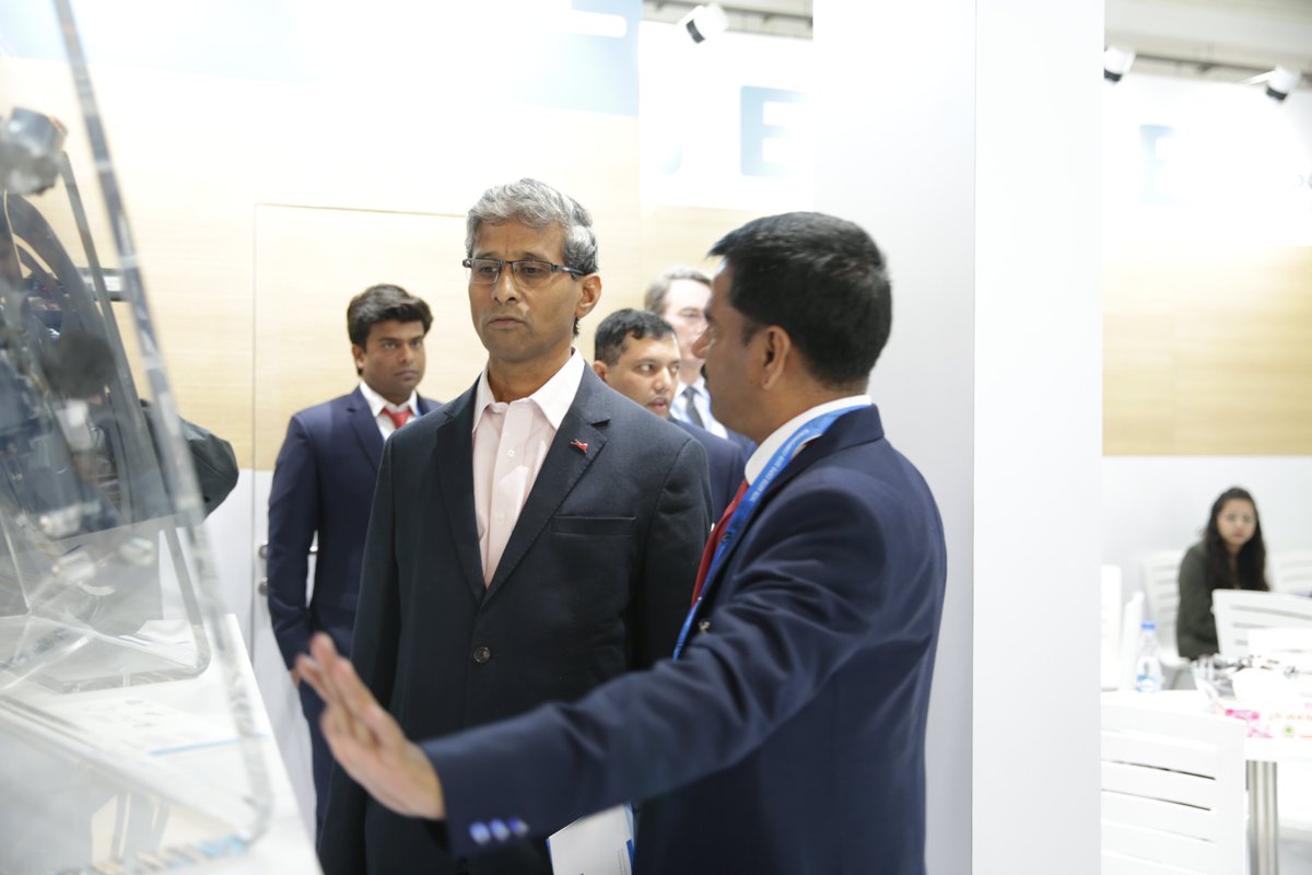 Official_ByBre's tweet photo. Everyone's gathered here at the #ByBre booth at the #AutoExpo2018! What are you waiting for? Visit us right away!  @siamindia @ACMAIndia @AEComponentShow #AECompshow18 #ACMASafeDrivers https://t.co/O9aZrUKgn4