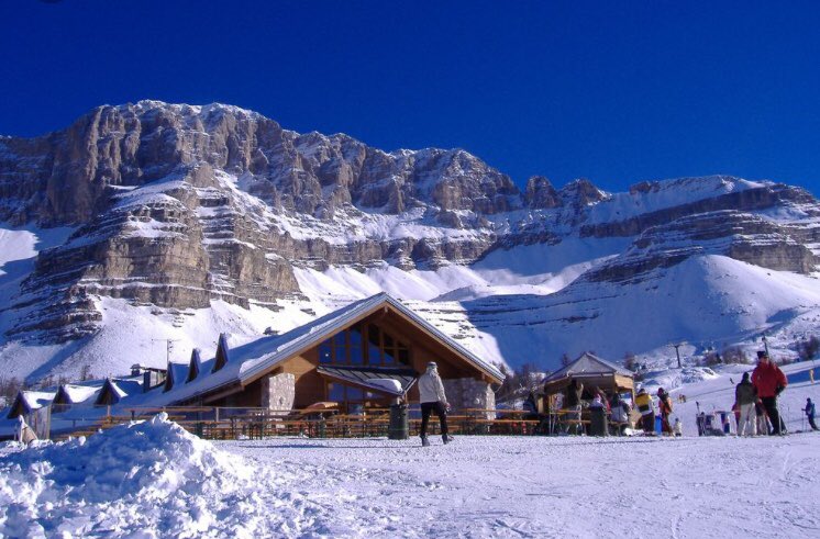 corpus_pe's tweet photo. Less than a week before we depart for Pejo for our annual ski trip! Follow us for regular updates and photos throughout. #parallelturns https://t.co/bNXXPvmaIM