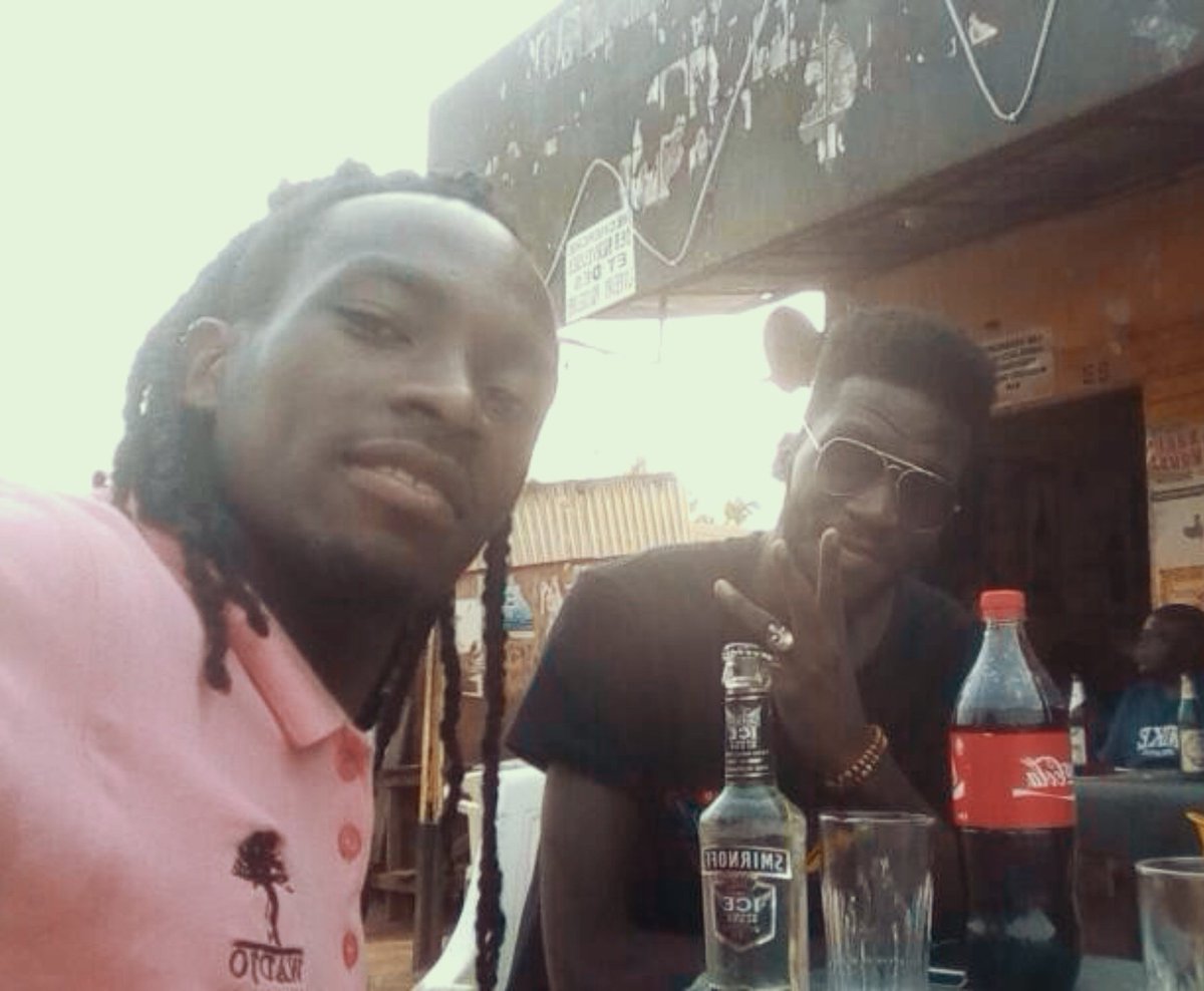 SayBaa_Off's tweet photo. Week-end #oklm avec @slayerbeatz !
#bellevibes #afroptimiste #Instamusic #artists #beatmaking #slamusic #saybaa https://t.co/9l9MKXpkZP