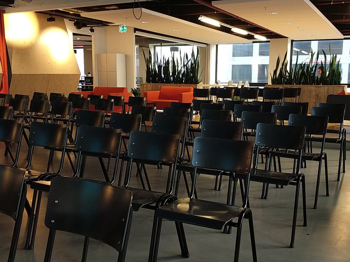 PortInnovation's tweet photo. This feeling when you know 25 state of the art startups from India, Malaysia, US, Canada, Germany and more, are coming to Rotterdam to build their business in maritime, logistics &amp; energy transition #ready⚓ #focussed🙏 #makeithappen😎 https://t.co/UeIaoTaEmH