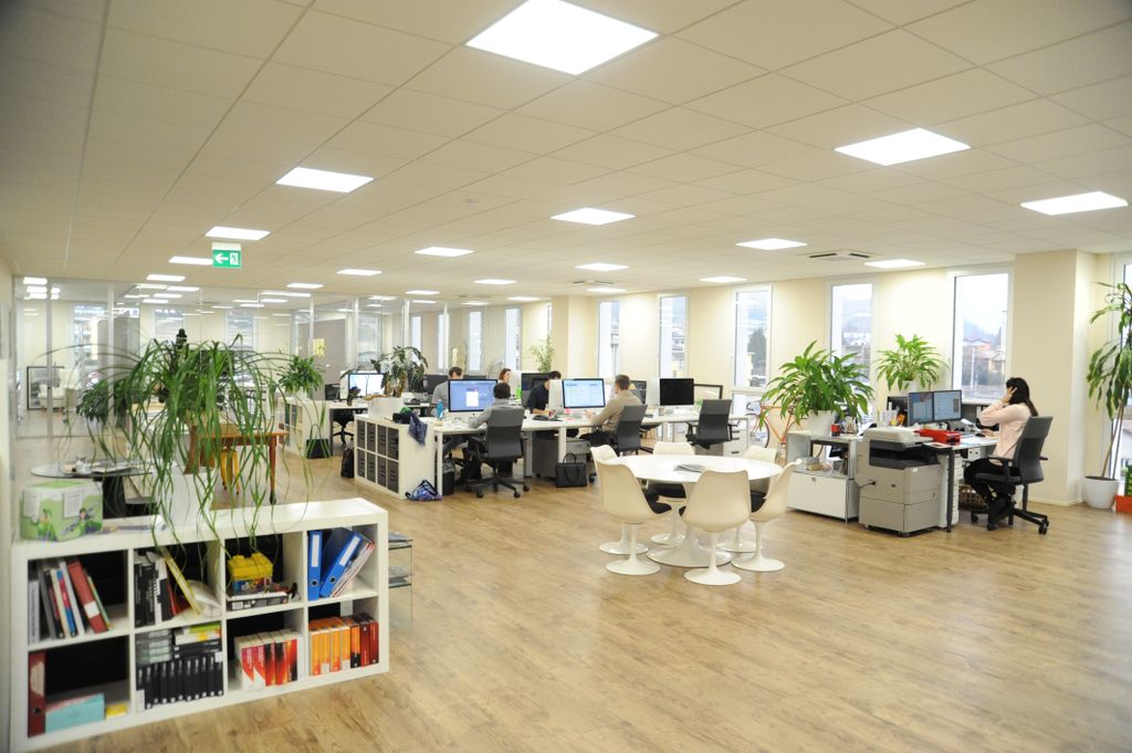 andergroup's tweet image. Ufficio open space 150 mq moderno e luminoso ad Agno 100 m dalla ferrovia e super attrezzato! bit.ly/2ExnBEI