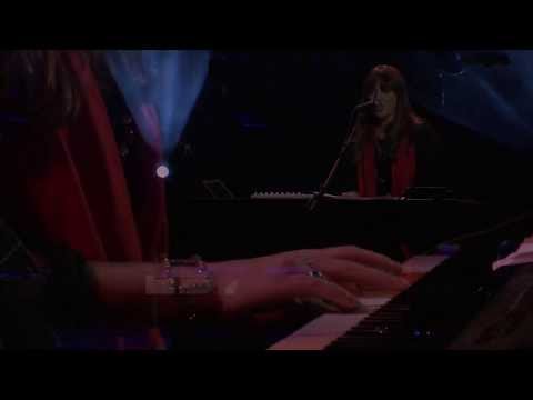 JennaRenaeFreak's tweet photo. Closer by Bethel Live (A Cover by Jenna Renae) ~  https://t.co/ylJkgKh3kD #JennaRenae https://t.co/bME1PFAMIr