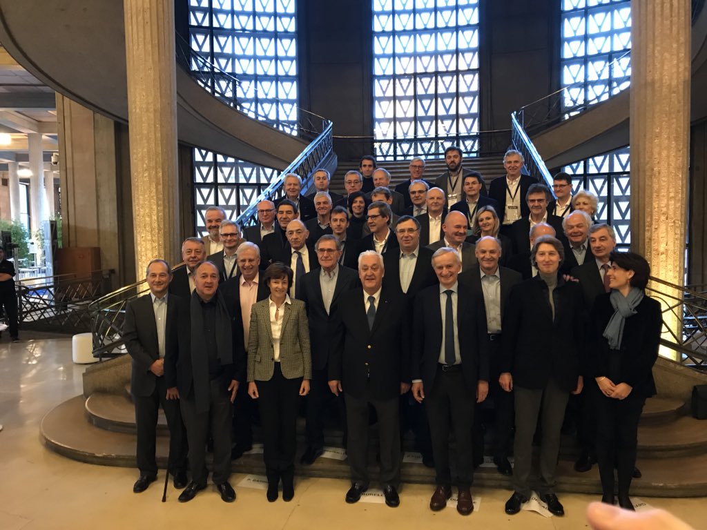 ChrBonnard's tweet photo. Paul Hermelin participe ce matin au top 2018 de l’AFEP : speed dating avec des dirigeants de PME / ETI. #LeTop2018 https://t.co/o8Uq0ZHW7P