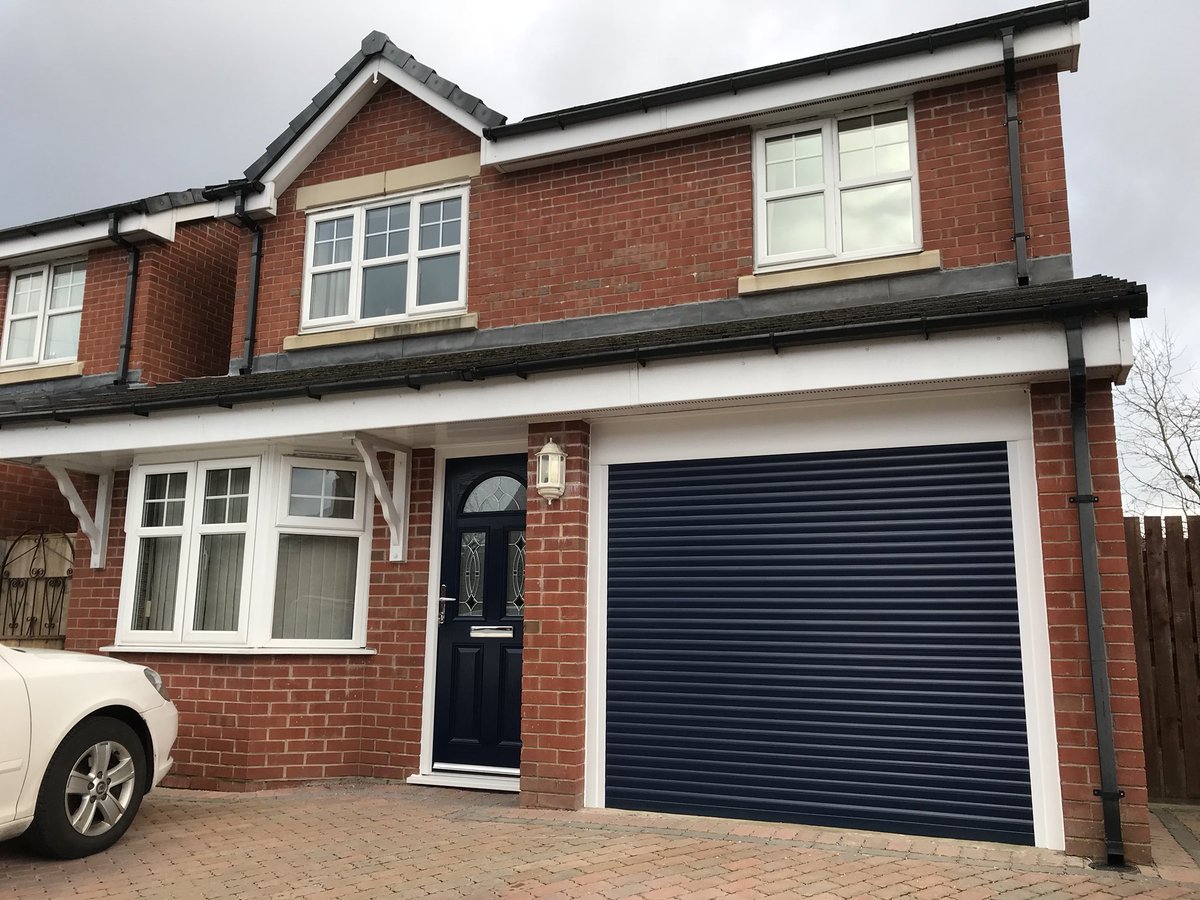 wallgatewindows's tweet image. New electric roller garage door and composite door installed in matching blue adding some colour and style to this property #rollerdooruk #wallgateWindows #wiganwindows #wigancompositedoors #wiganrockdoors #wiganbifolddoors #wiganUpvcWindows #wiganaluminiumwindows