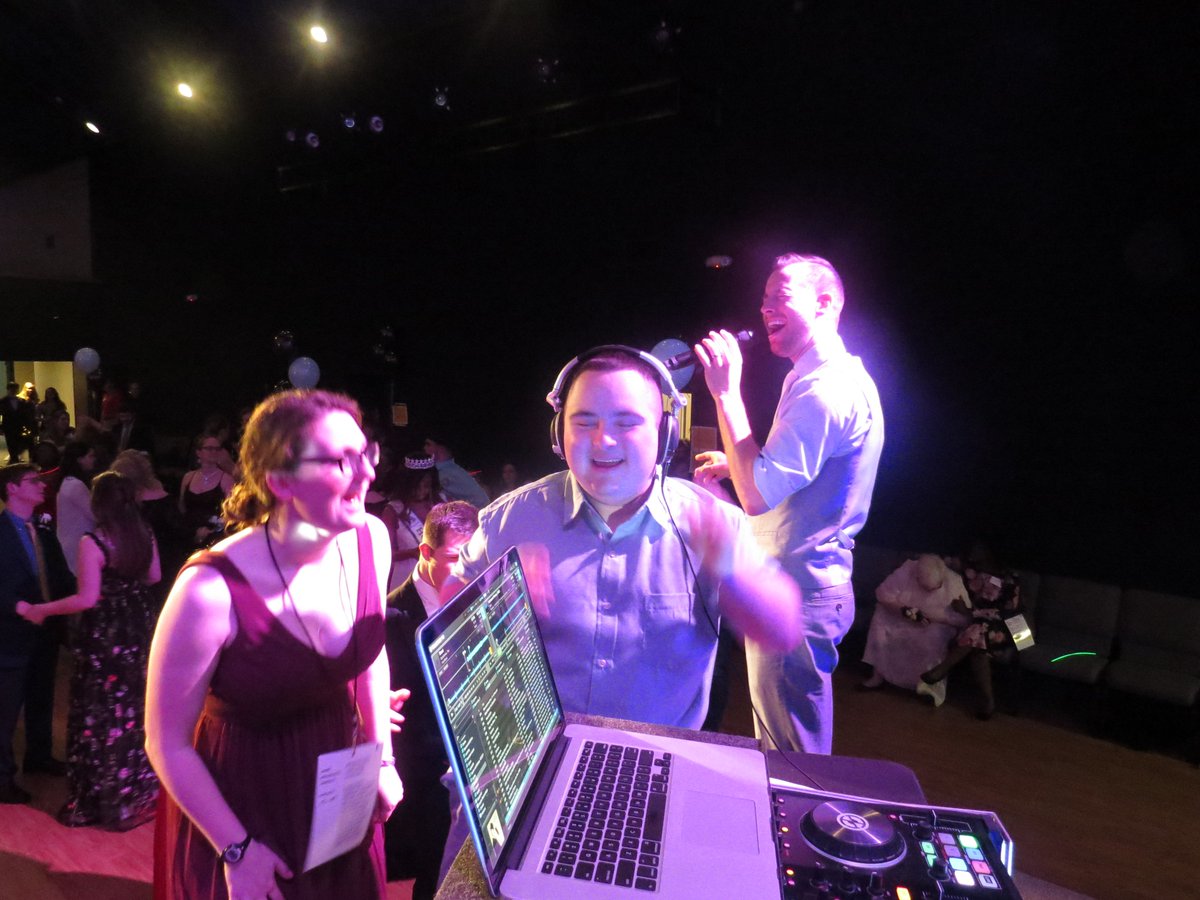 AlohaLashResort's tweet image. We just wrapped up the most fantastic evening, at Tim Tebow's Night To Shine. It was an honor to be apart of this. I'm talking some of the best fun and pure joy to participate in!!!!!!! Way to go Prom Queens and Kings, you made my year.
#nighttoshine
#misshouston
#alohalashresort