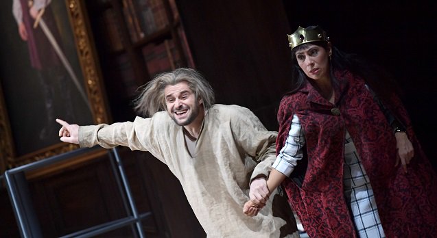 anaclasemusique's tweet photo. D'après #Pirandello, ENRICO de Manfed #Trojahn à l'Opéra de Francfort | Bertrand #Bolognesi signe notre chronique https://t.co/OVT9k4EoQj https://t.co/vzkKpdCuei