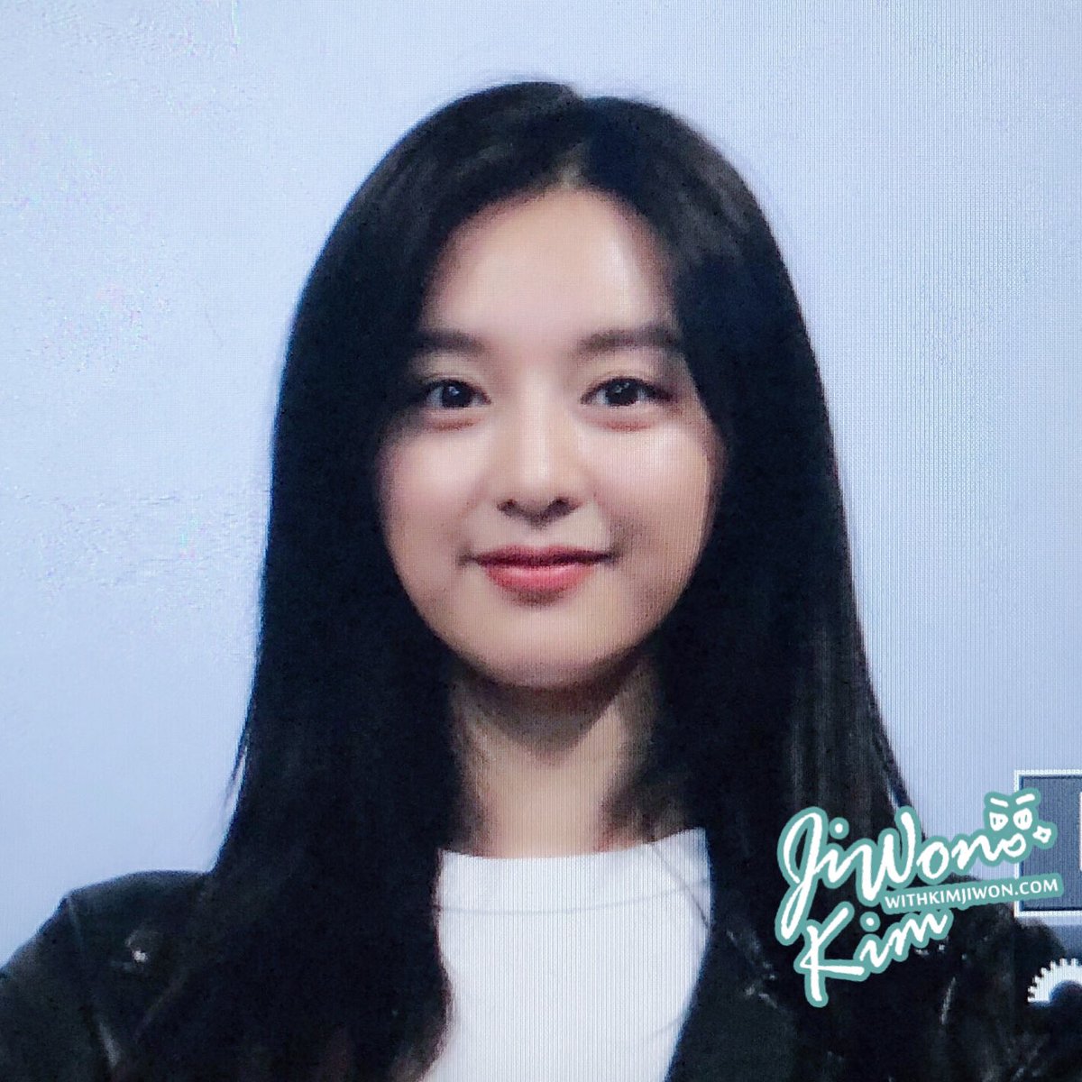 180210 CGV 동수원 영화'조선명탐정:흡혈괴마의 비밀' 무대인사 프리뷰

이거 증명사진이냐?

#김지원 #金智媛 #kimjiwon