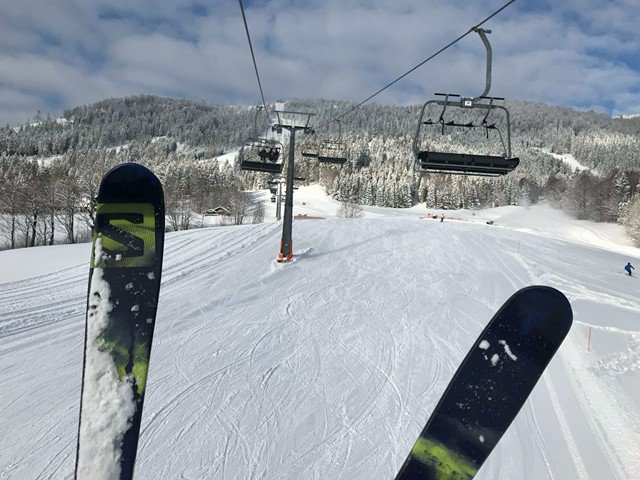 waldblicklh's tweet photo. It's the weekend! That can only mean one thing! Skiing at one of nearest skiing resorts @Annabergerlifte #weekendvibes #skiing #winterishere #wintersports #outdooradventures #Austria 🇦🇹 #loweraustria #neiderösterreich #österreich #schnee https://t.co/Yp2XkKuqY5