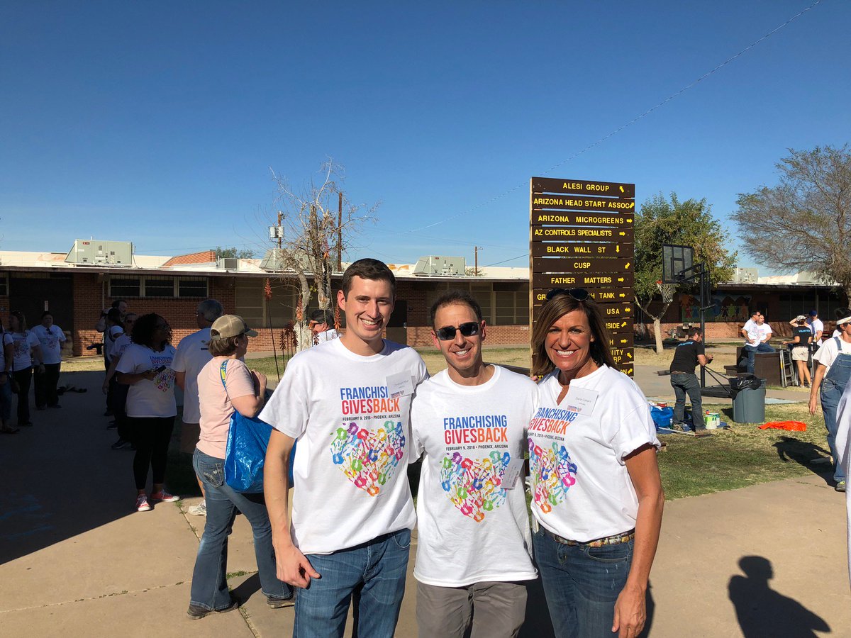 AllPointsPR's tweet photo. Our president Jamie Izaks donated his time and energy along with other leaders in the franchise industry currently in Phoenix for the @Franchising411 International Franchise Association Annual Convention.  #IFA2018 #FranchisingGivesBack https://t.co/qvICCMkJe7