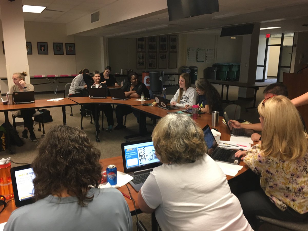 techwithchrissy's tweet photo. Love the dedication of our BCSD teachers. Volunteering their time to learn on a Saturday! @BeaufortSchools #techcohort https://t.co/eGw5h6i26U