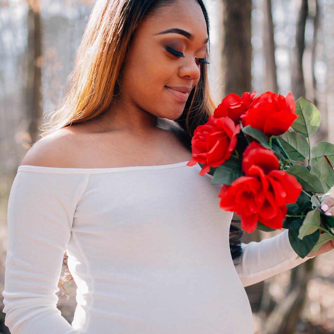 __ItsLife's tweet image. Anticipating the days left until I can see my little baby’s face 🌹