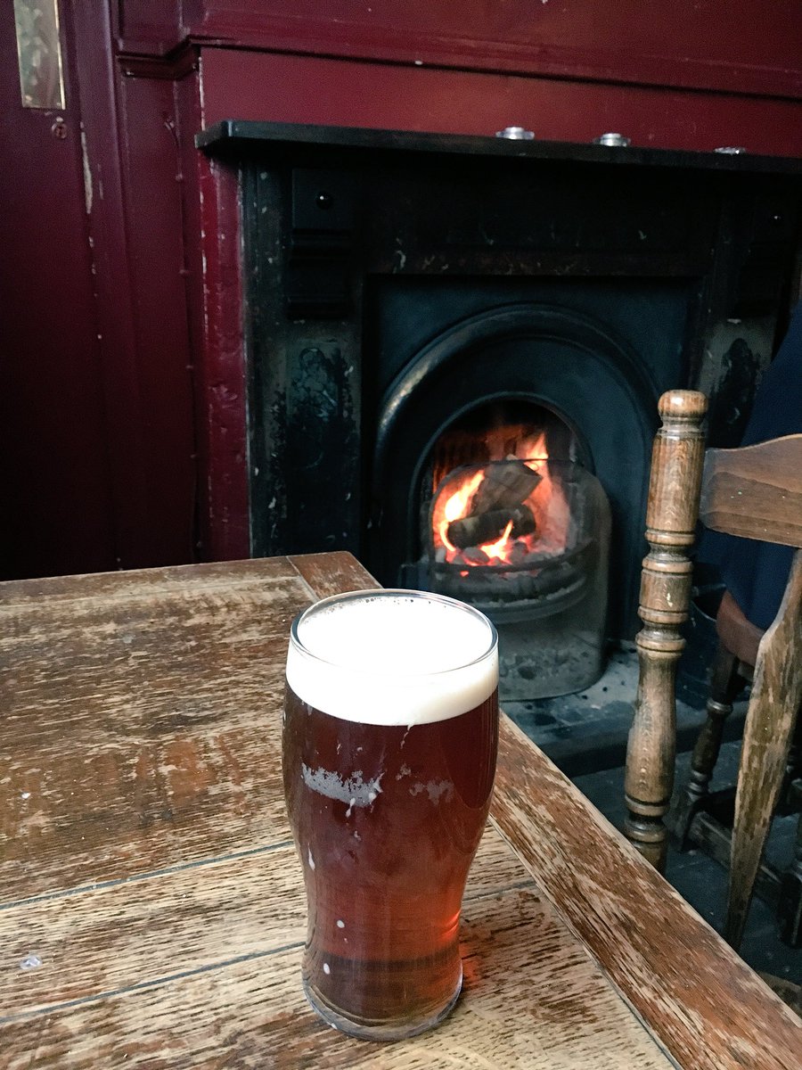 So bloody happy that <a href="/TheGowlettArms/">The Gowlett SE15</a> has reopened! #beer #cheers
