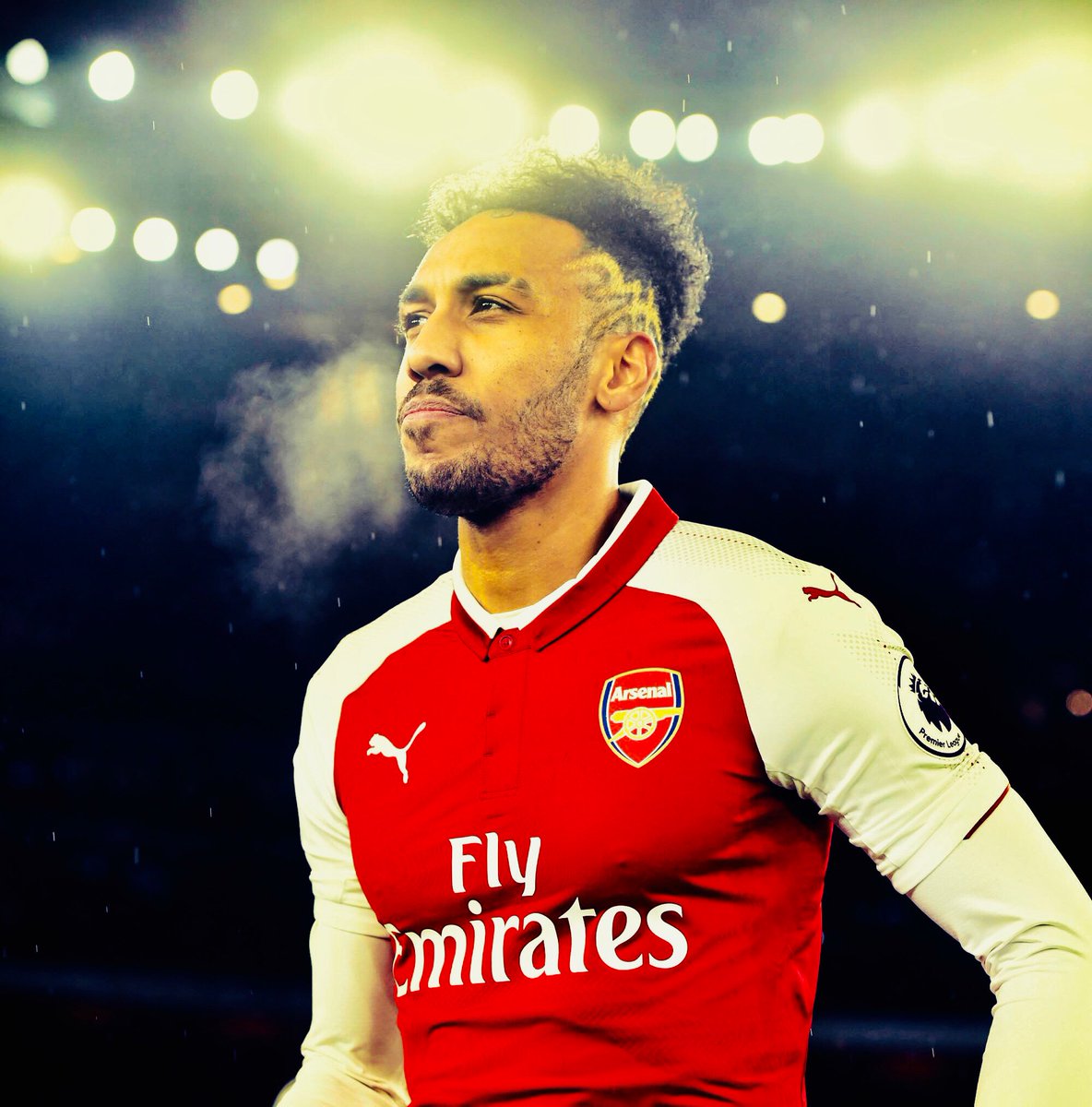 piersmorgan's tweet image. Morning @SpursOfficial - meet the man who’s going to ruin your lives today. #NLD @Aubameyang7
