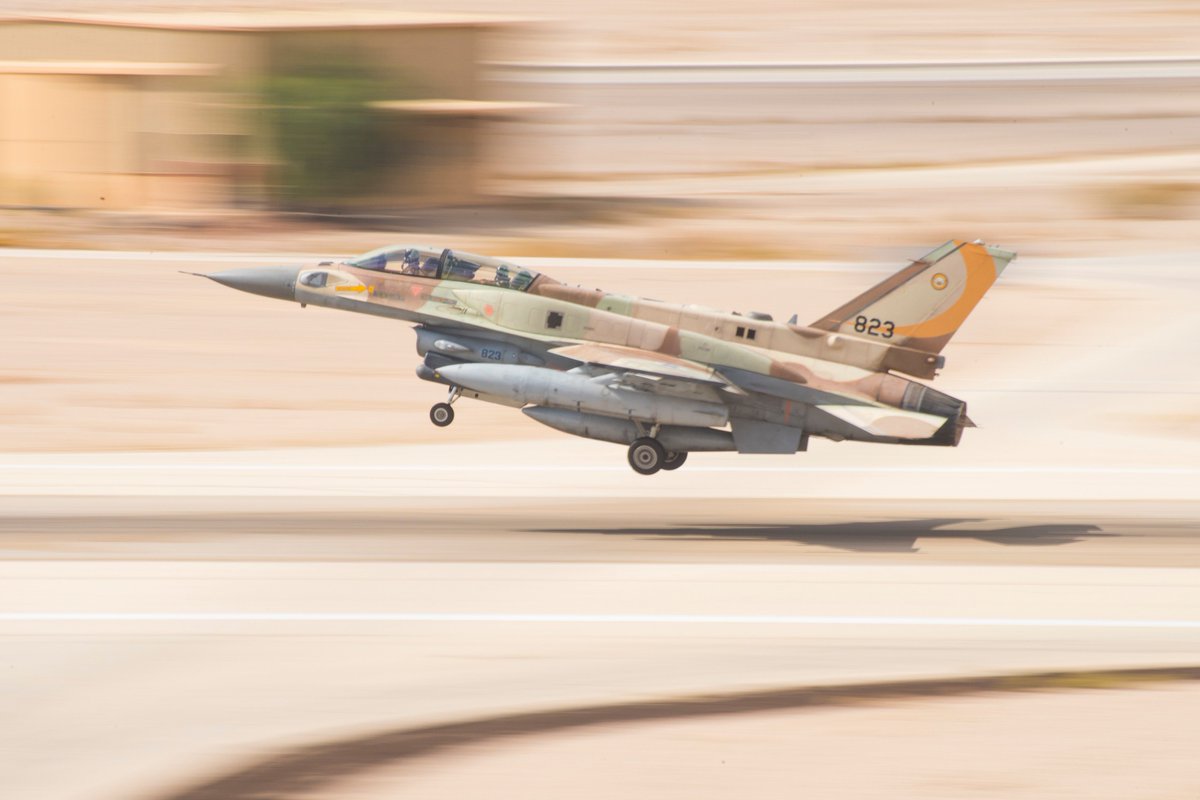 IDF's tweet photo. "We are willing, prepared, and capable to exact a heavy price on anyone that attacks us. However, we are not looking to escalate the situation,” Lt. Col. Jonathan Conricus, Head of the International Media Desk.
https://t.co/LdbBdi44rE https://t.co/Boq4Ay1Iju