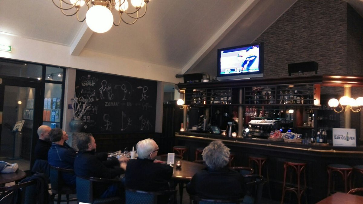 Ook bij Edda Huzid staat de tv op de Olympische spelen #OS2018 #schaatsen